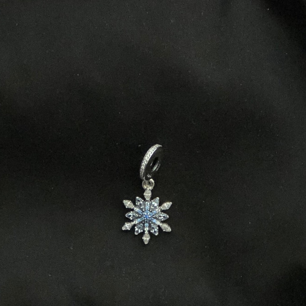 Pandora snowflake charm